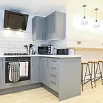 Tomnahurich Street house - 5 PAX